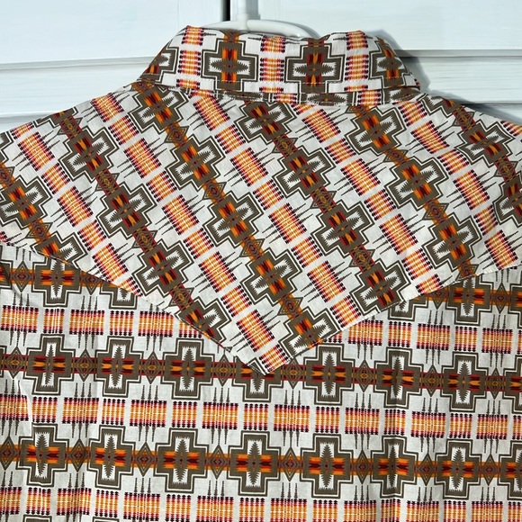 Pendleton Frontier‎ Cowboy Aztec shirt, pearl snaps. Excellent condition. Size L - Picture 5 of 6